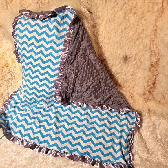 A baby blanket - Picture 5 of 5